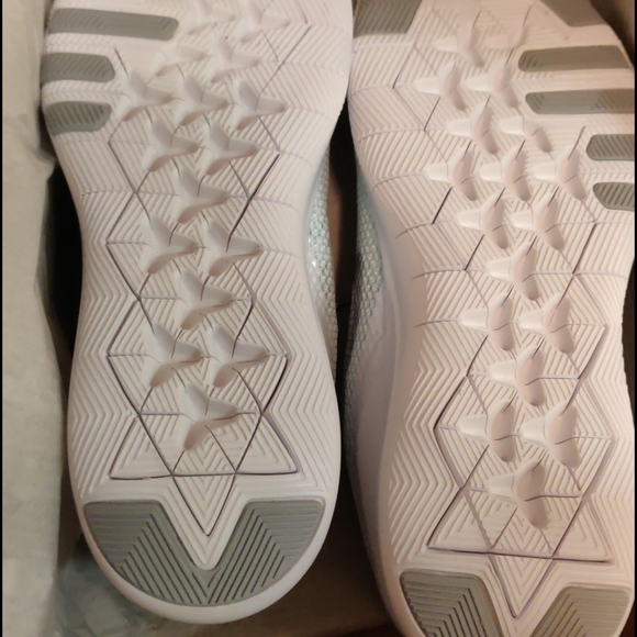 Nike Reflective Trainers - Picture 2 of 2
